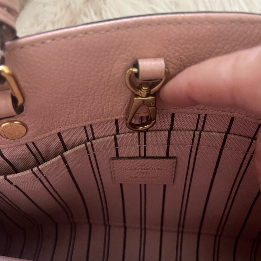 Louis Vuitton Montaigne Empriente bag - Picture 8 of 17